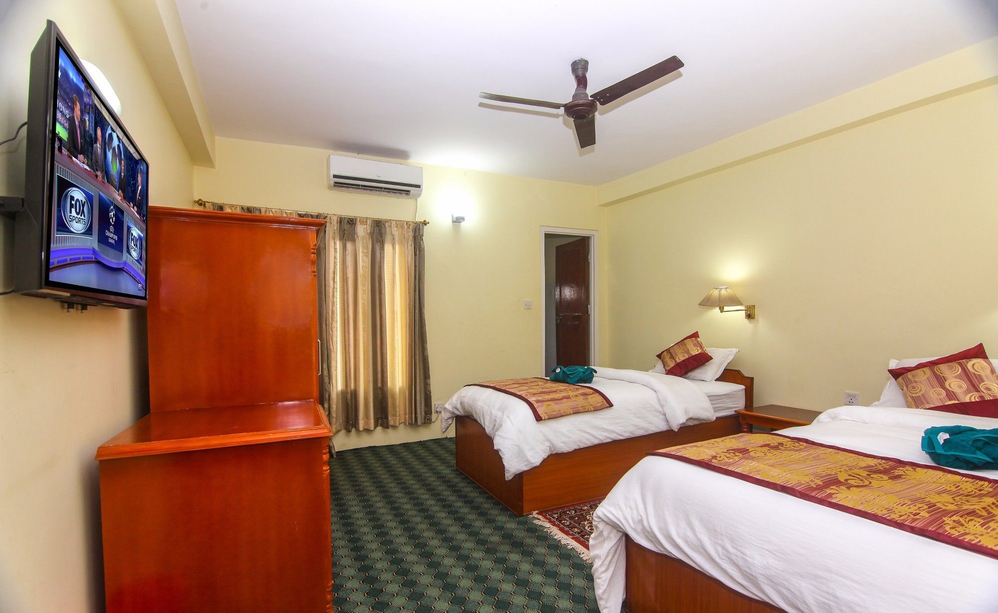 Hotel Noble Inn花椒客栈 بوكْرا المظهر الخارجي الصورة